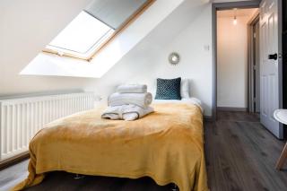 Get Away Home With Hot Tub Sleeps 7 - 5