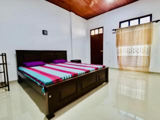 Ajith Homestay - Hikkaduwa - 5
