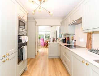 Fashionable Chic Townhouse in D4 - 1