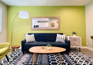 King Bed-Parking-Top Floor-Desk-Downtown - Walnut Creek - 0