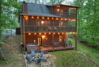 ESCAPE & ENJOY! HAVEN Cabin with Game Room & Hot Tub - Blue Ridge - 9