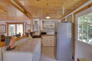 Waterfront Nobleboro Cottage with Kayaks and Boat Dock - Nobleboro - 3