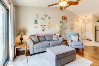 Walk to Pool and Lake Cozy Osage Beach Condo - Osage Beach - 6