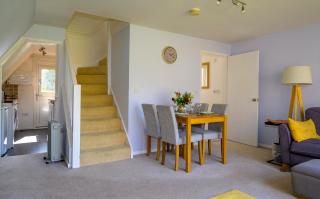 Escape to a Clifftop Chalet with pool and tennis onsite - 1A Kingsdown Holiday Park - 2