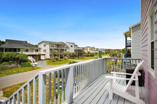 1 4 Us by Oak Island Accommodations - Oak Island - 4