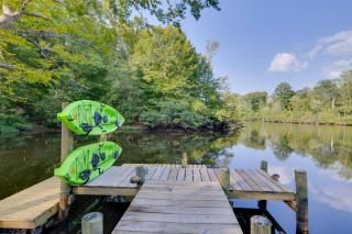 Waterfront Hartfield Vacation Rental with Dock! - - 8