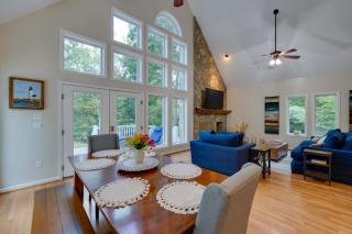 Waterfront Hartfield Vacation Rental with Dock! - 4