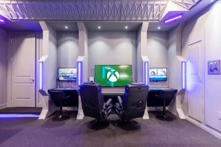 EPIC Disney 10Min Retreat, 8BR Resort Villa and Arcade - 3