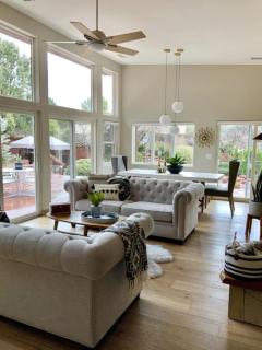 EXTRAORDINARY HOME enveloped by Majestic MOUNTAINS - Sedona - 9