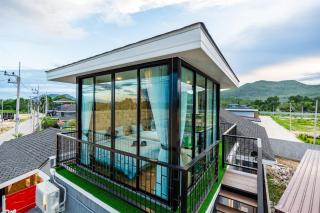 White Cloud & Brown Sand Luxury Pool Villa Cha-Am - 0