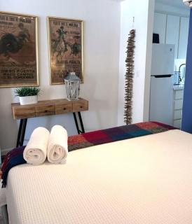KASA Galicia by the Sea BEACHFRONT CONDO POOL - San Juan - 8