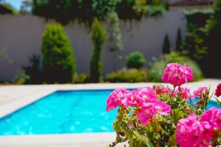 Sleek & Cozy Apartment with Pool & Patio In Abdoun - Amman - 5