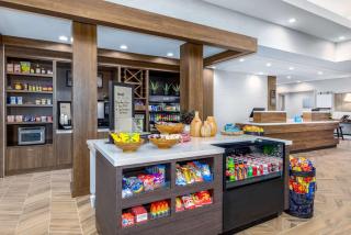 Hilton Garden Inn Albuquerque/Journal Center - Albuquerque - 1
