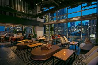 theWit Chicago, a Hilton Hotel - 5