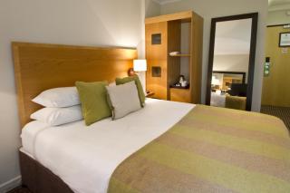 De Vere Horsley Estate - Leatherhead - 9