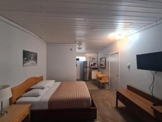 Sundowner Motel - Cache Creek - 5