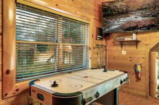 Cabin-n-Smokys! Indoor Resort Pool Views Hot Tub Game Room - Sevierville - 2