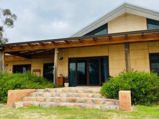 Rammed Earth Retreat - Wagin - 0