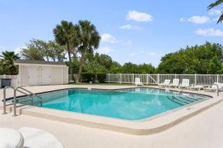Newly Renovated, Water Views, 2 BD Condo - Clearwater Beach - 5
