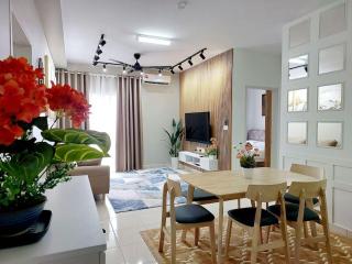 Alanis Guest House-GatewayKLIA-NetflixWifi - Sepang - 0
