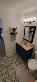 Casa Sunrise, Large Home, Minutes from Airport, YRMC, Mexico Borders - 5