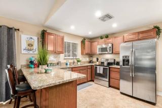 3 bedroom large house with shining pool - 8