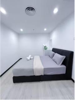 Sunrise@Gurney Spacious 2BR Duplex - George Town - 8