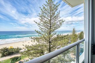 Unbeatable View - Charming Chateau Beachside Resort - Gold Coast - 6