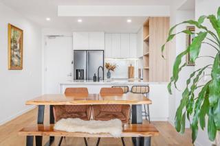 'Tropical Tides' Resort-style Chic at Palm Beach - Gold Coast - 9