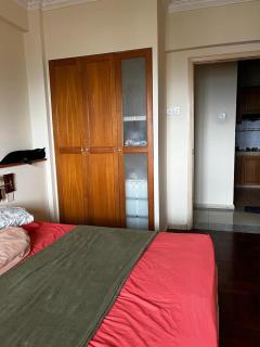 lanai gurney corporate suites - 4