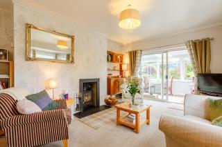 Urquhart Bay B&B - 5