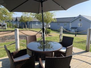 Blue Anchor Retreat at The Bay Filey, sleeps 4, 2 dogs welcome for free too - Filey - 9