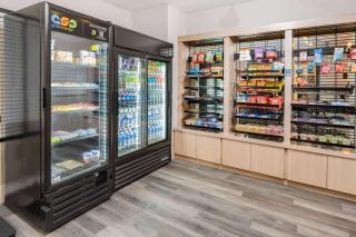 Ramada by Wyndham Bakersfield - Bakersfield - 7