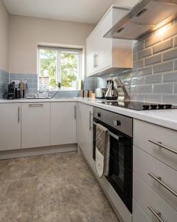Modern studio apartment - Close to the NEC, Airport, and Solihull Town - Parking - Solihull - 1