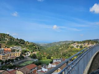 Portaterra - Spaziosa Casa con Bella Vista e Giardino - 9