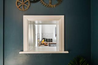 Luxury Central City Centre Townhouse with Garden - 2