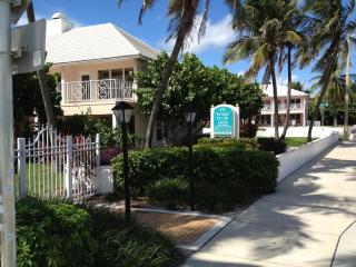 GetAways at Dover House Resort - 9