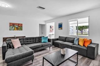 Relaxing Getaway 4 Bedroom, Pool and 18 minutes to the Beach - Miramar - 4