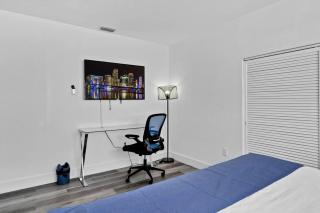 Relaxing Getaway 4 Bedroom, Pool and 18 minutes to the Beach - Miramar - 3