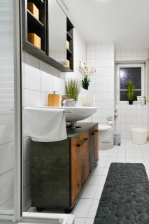 Exklusives-City-Apartment mit gratis Tiefgarage, Balkon, Waschtrockner, Netflix - Cottbus - 8