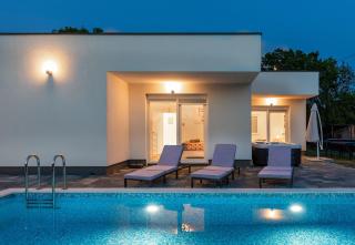 Villa Blue Lagoon - Private Pool and Whirlpool - Kršan - 7