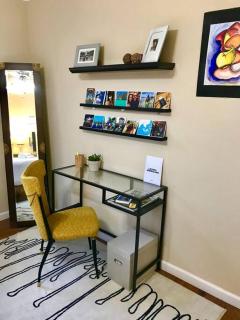 Smart Eclectic ART HOUSE near the beat - Sacramento - 2