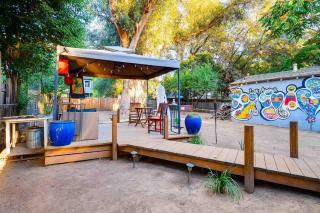 Smart Eclectic ART HOUSE near the beat - Sacramento - 3