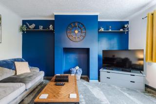 Spacious 3 bedroom close to Leeds city centre with parking - Short Stay Leeds - 6