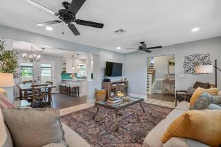 Clearwater 2 story pool home mins from the beach - Clearwater - 1