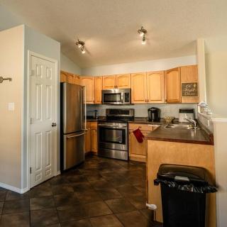 Pink door-ed wonder - 3