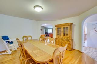 Hot Tub, 4 Mi to Wallace Falls Riverfront Retreat - Sultan - 3