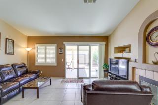 North Las Vegas Home about 5 Mi to Fremont St! - Las Vegas - 4