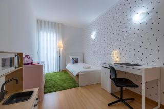 Charm 3BDR Apartment W/Balcony by LovelyStay - Lisbona - 6