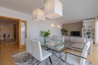 Charm 3BDR Apartment W/Balcony by LovelyStay - Lisbona - 2